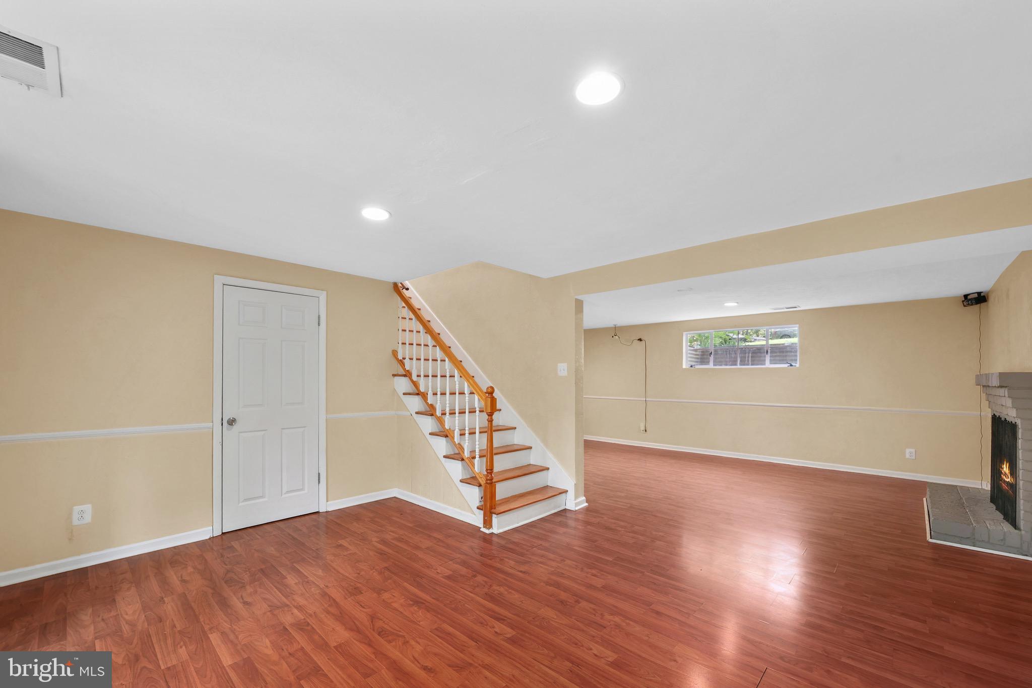 Annandale, Virginia, 22003, United States, 5 Bedrooms Bedrooms, ,3 BathroomsBathrooms,Residential,For Sale,1937773