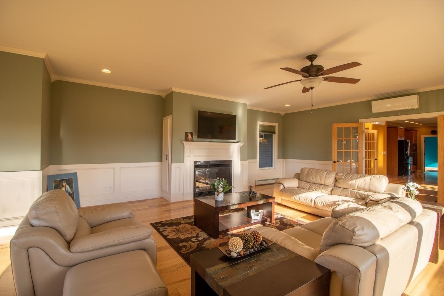 Barton, Vermont, 05822, United States, 6 Bedrooms Bedrooms, ,3 BathroomsBathrooms,Residential,For Sale,1943519