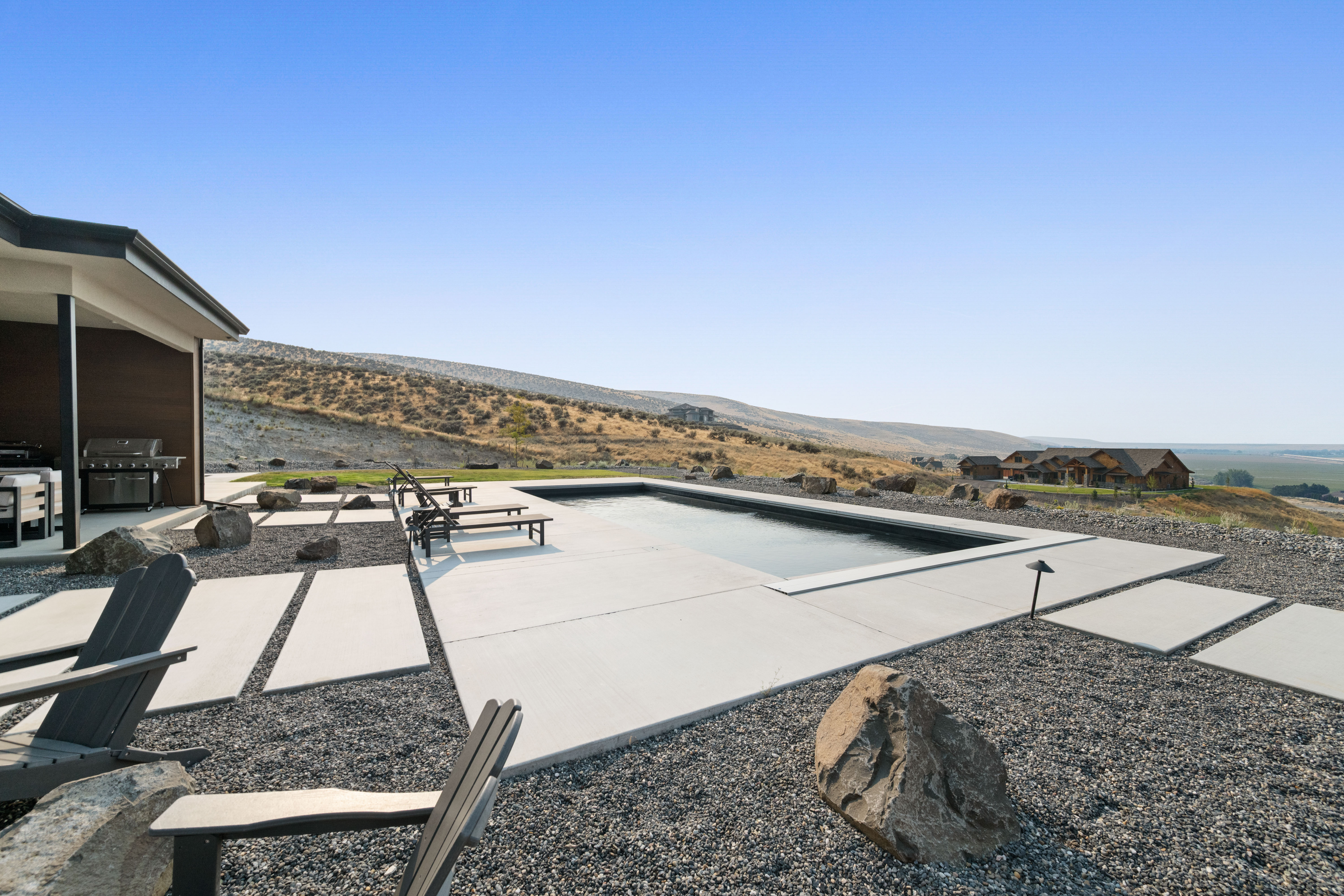  Custom Luxury, Pool, Sweeping Views, 5 Acres - 物件實景
