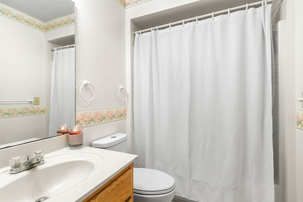 Brasstown, North Carolina, 28902, United States, 3 Bedrooms Bedrooms, ,3 BathroomsBathrooms,Residential,For Sale,1986118