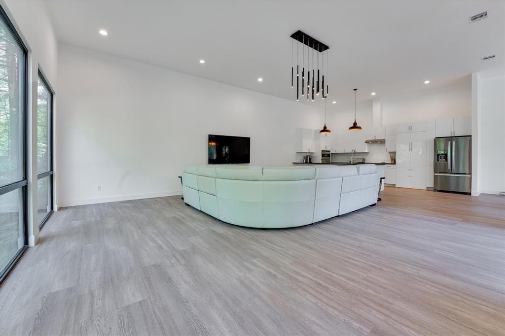 Conroe, Texas, 77303, United States, 3 Bedrooms Bedrooms, ,4 BathroomsBathrooms,Residential,For Sale,1976413