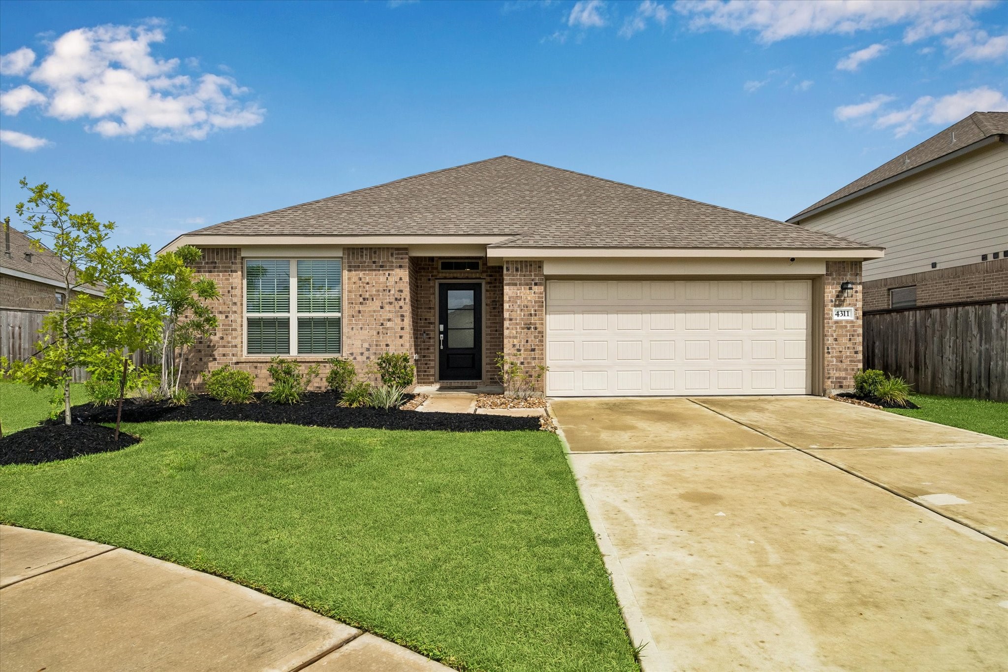  4311 Cedar Ash Drive - 物件實景