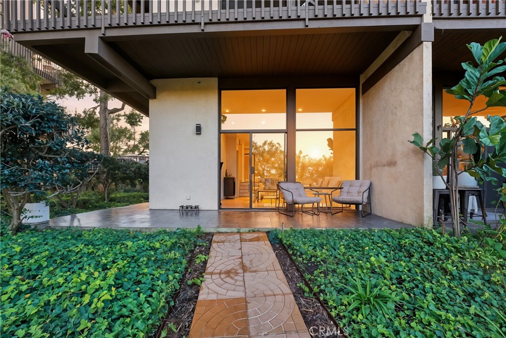 Long Beach, California, 90803, United States, 1 Bedroom Bedrooms, ,1 BathroomBathrooms,Residential,For Sale,2003113