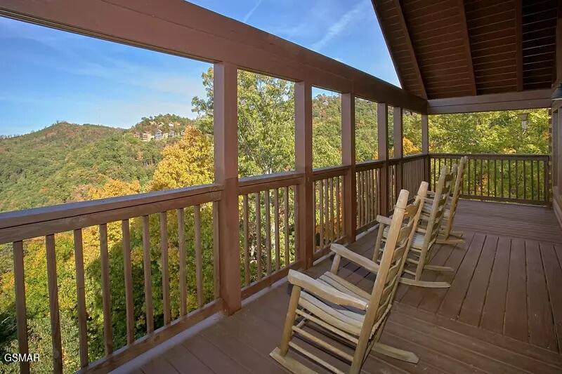 Sevierville, Tennessee, 37876, United States, 1 Bedroom Bedrooms, ,2 BathroomsBathrooms,Residential,For Sale,2005093