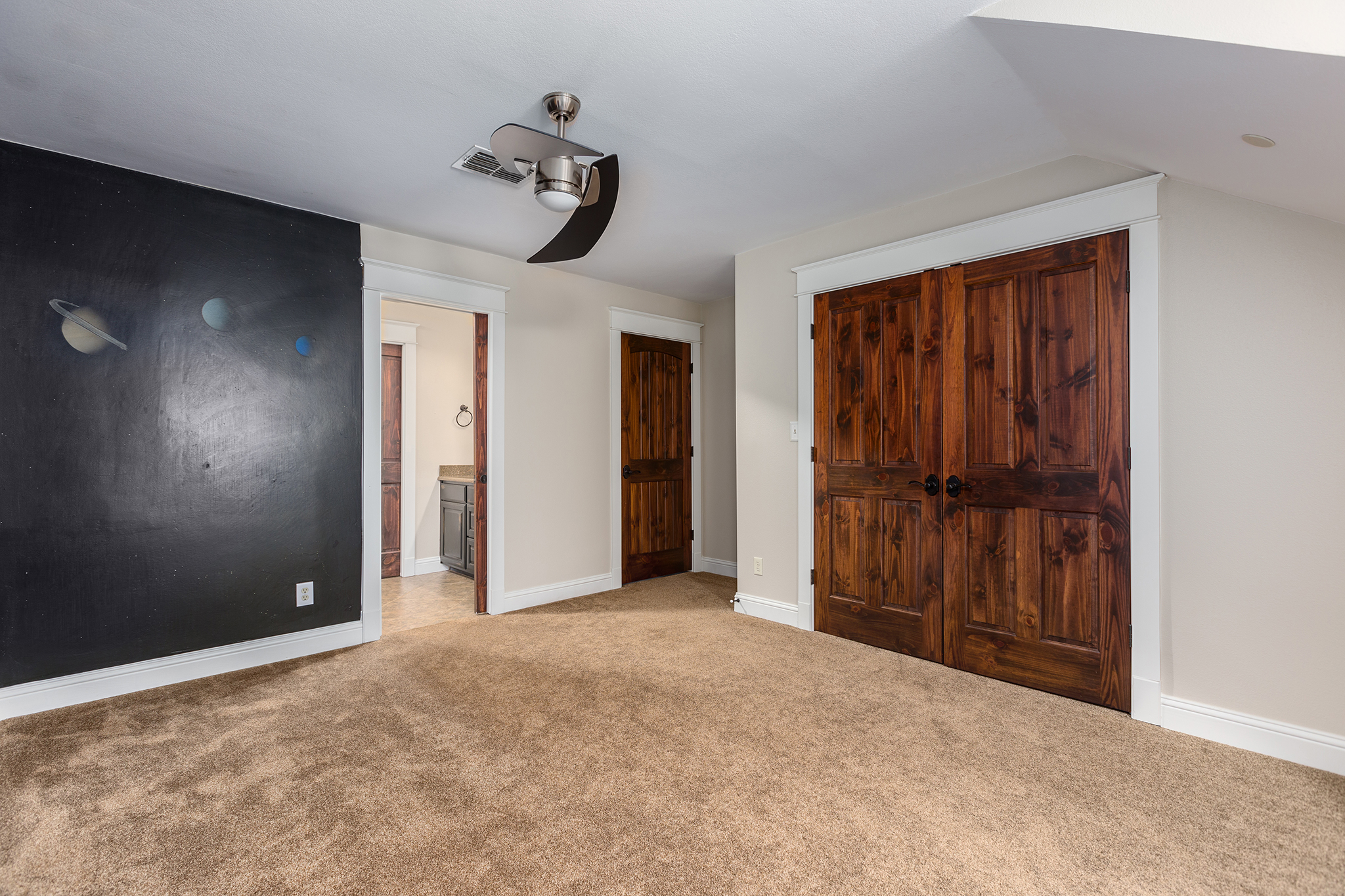 Bronson, Texas, 75930, United States, 5 Bedrooms Bedrooms, ,4 BathroomsBathrooms,Residential,For Sale,1944526
