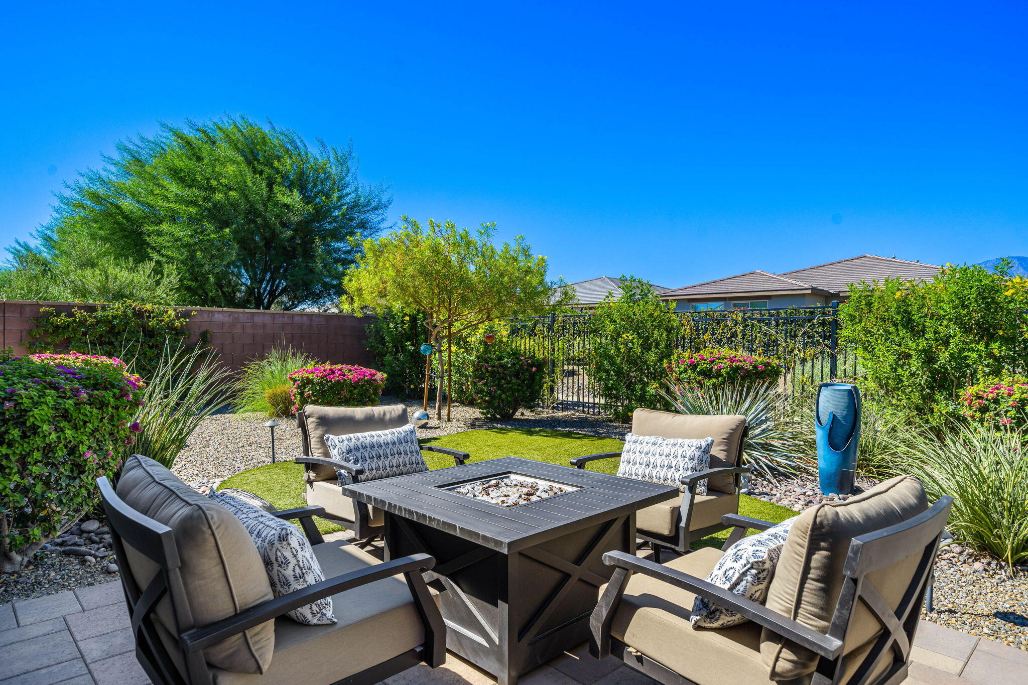 Indio, California, 92201, United States, 2 Bedrooms Bedrooms, ,2 BathroomsBathrooms,Residential,For Sale,1906875