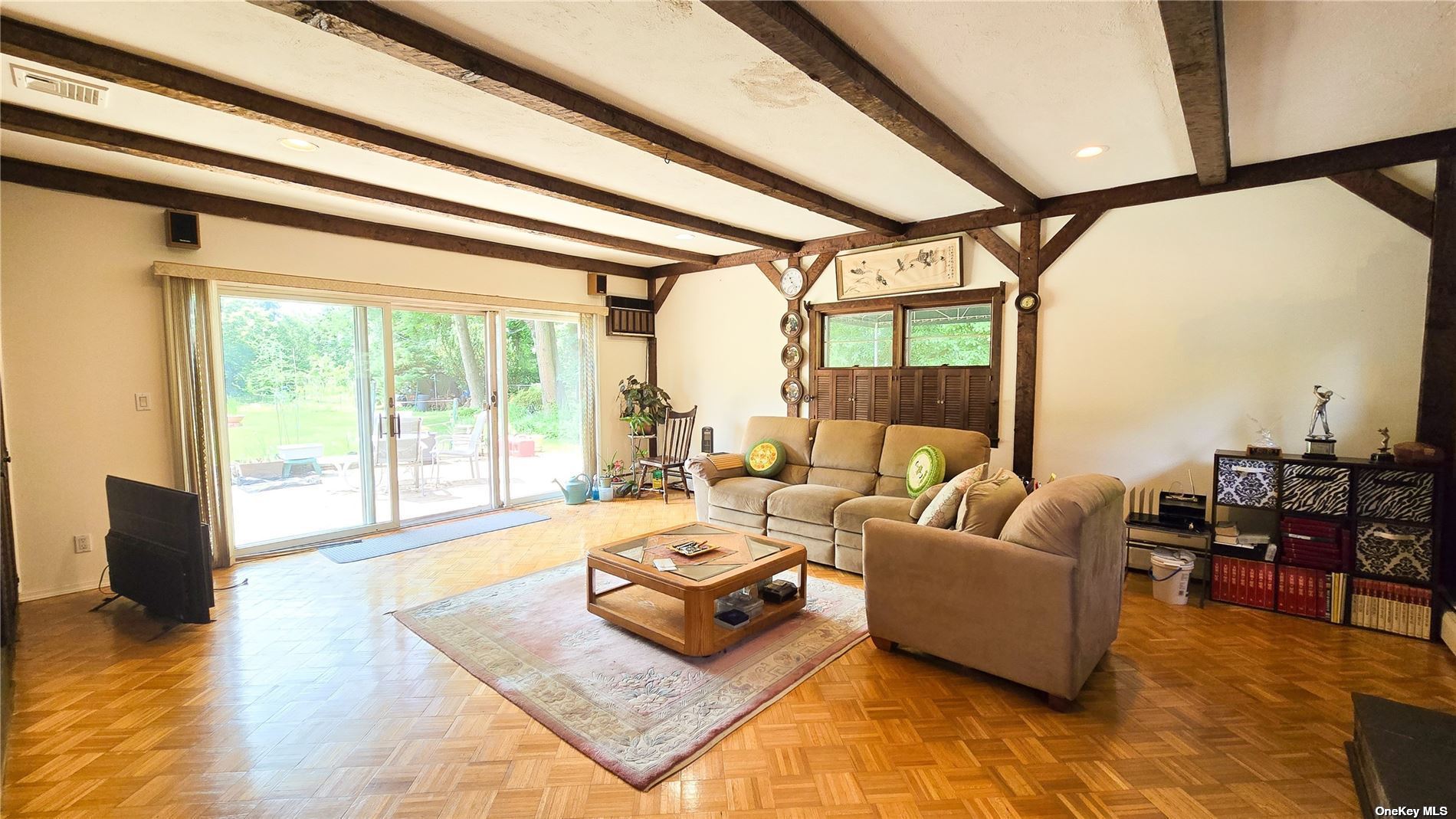 8 The Pines, Old Westbury, New York, 11568, United States, 3 Bedrooms Bedrooms, ,3 BathroomsBathrooms,Residential,For Sale,8 The Pines,1668876