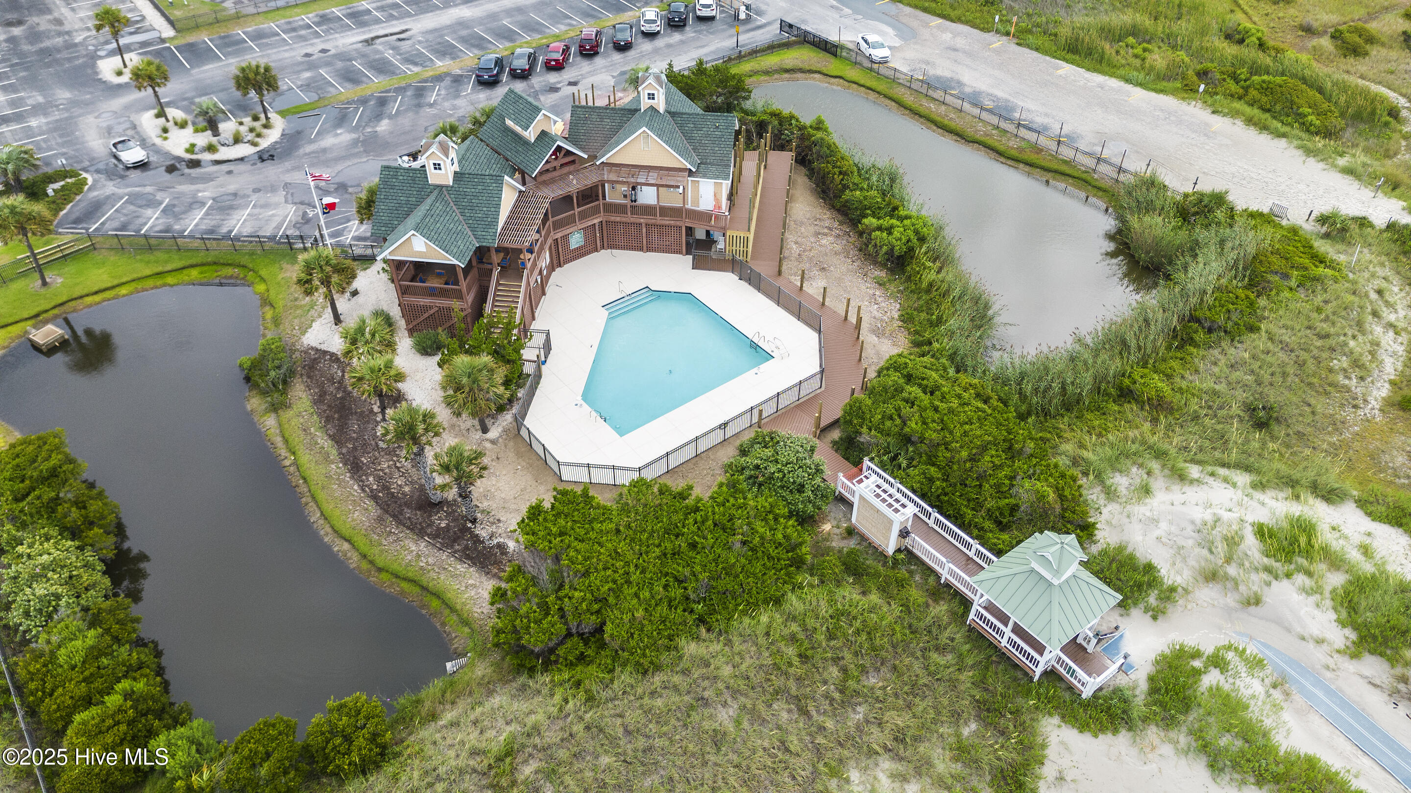 Southport, North Carolina, 28461, United States, 4 Bedrooms Bedrooms, ,3 BathroomsBathrooms,Residential,For Sale,1793848