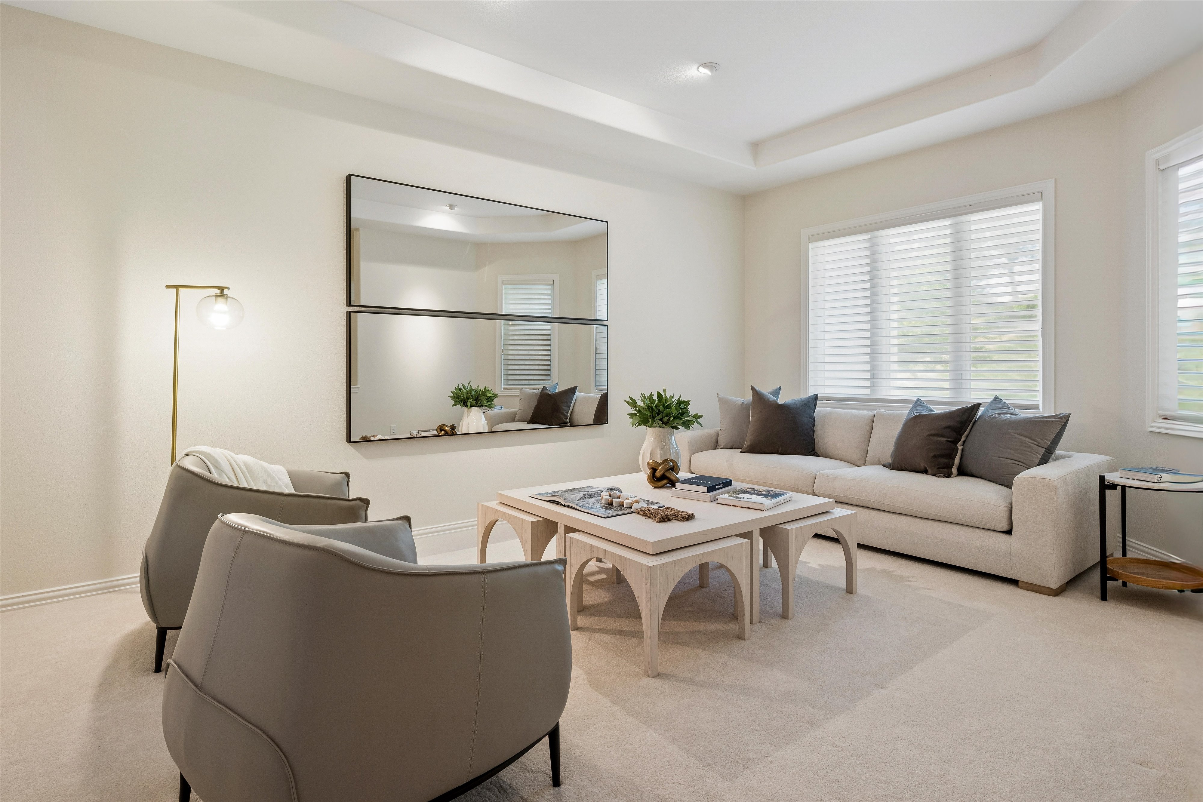  Luxury Features, Thoughtful Upgrades And Beautiful Outdoor Space - 物件實景