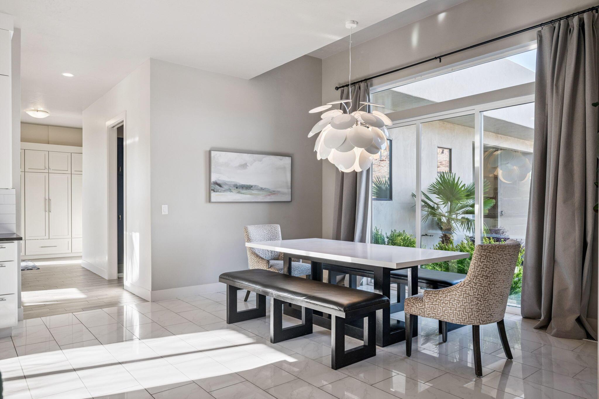 St George, Utah, 84790, United States, 6 Bedrooms Bedrooms, ,6 BathroomsBathrooms,Residential,For Sale,1975386