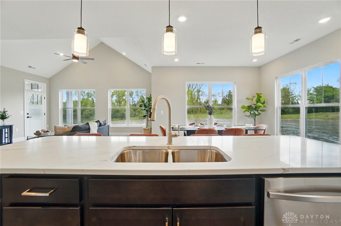 Springfield, Ohio, 45502, United States, 3 Bedrooms Bedrooms, ,3 BathroomsBathrooms,Residential,For Sale,1987754