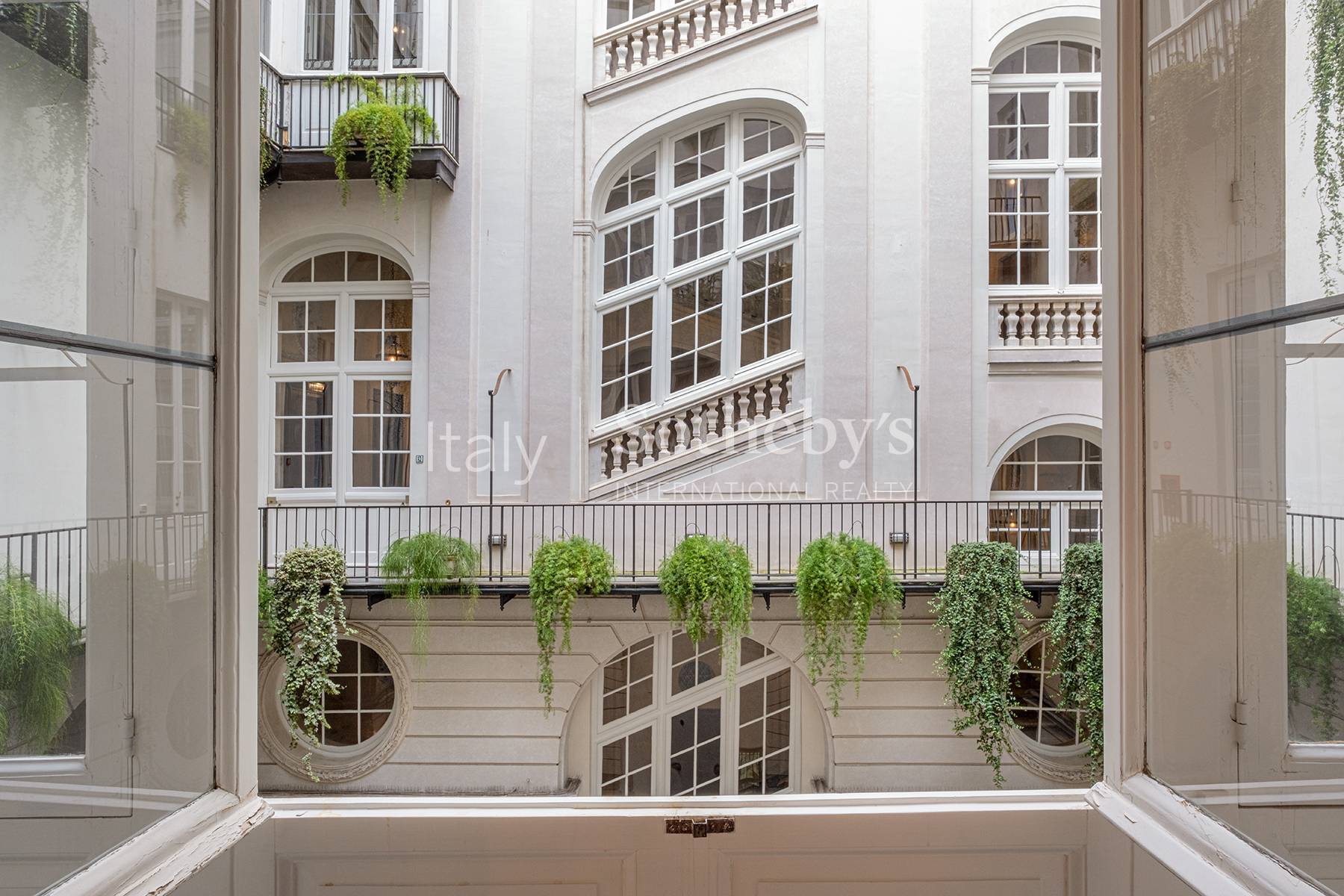  Monumental historic mansion in the heart of Naples - 物件實景