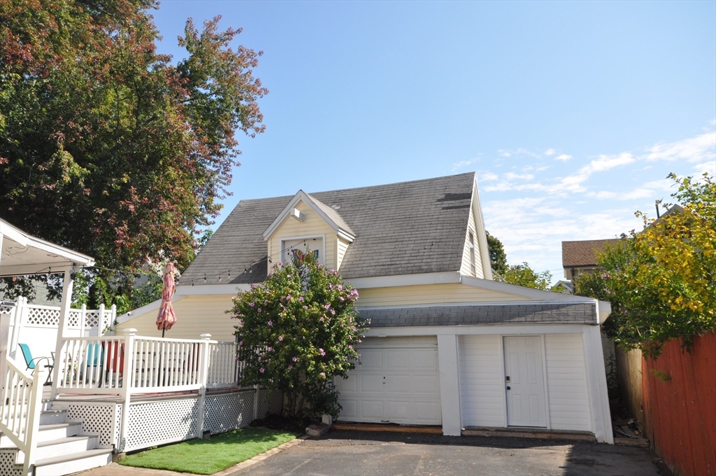 Medford, Massachusetts, 02155, United States, 4 Bedrooms Bedrooms, ,2 BathroomsBathrooms,Residential,For Sale,1980645