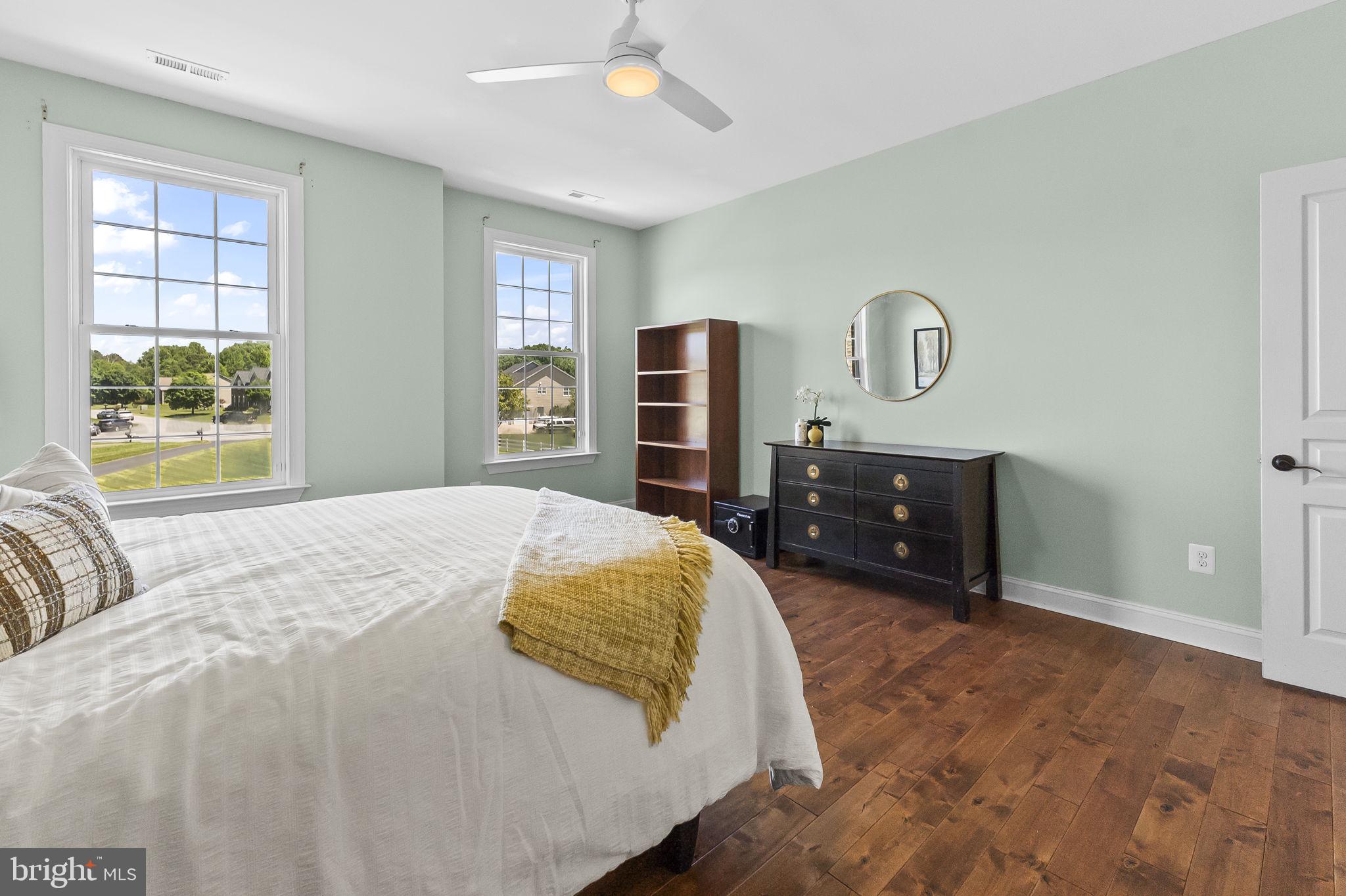 Owings, Maryland, 20736, United States, 6 Bedrooms Bedrooms, ,6 BathroomsBathrooms,Residential,For Sale,2049408