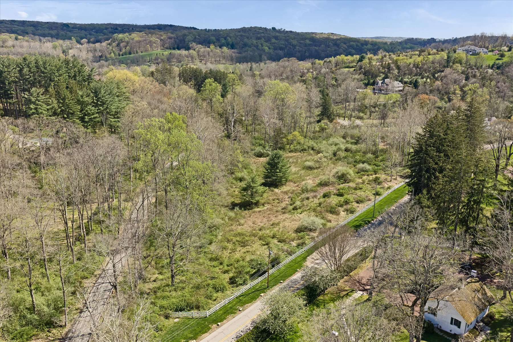  Timeless Character with an Exceptional Setting - 物件實景