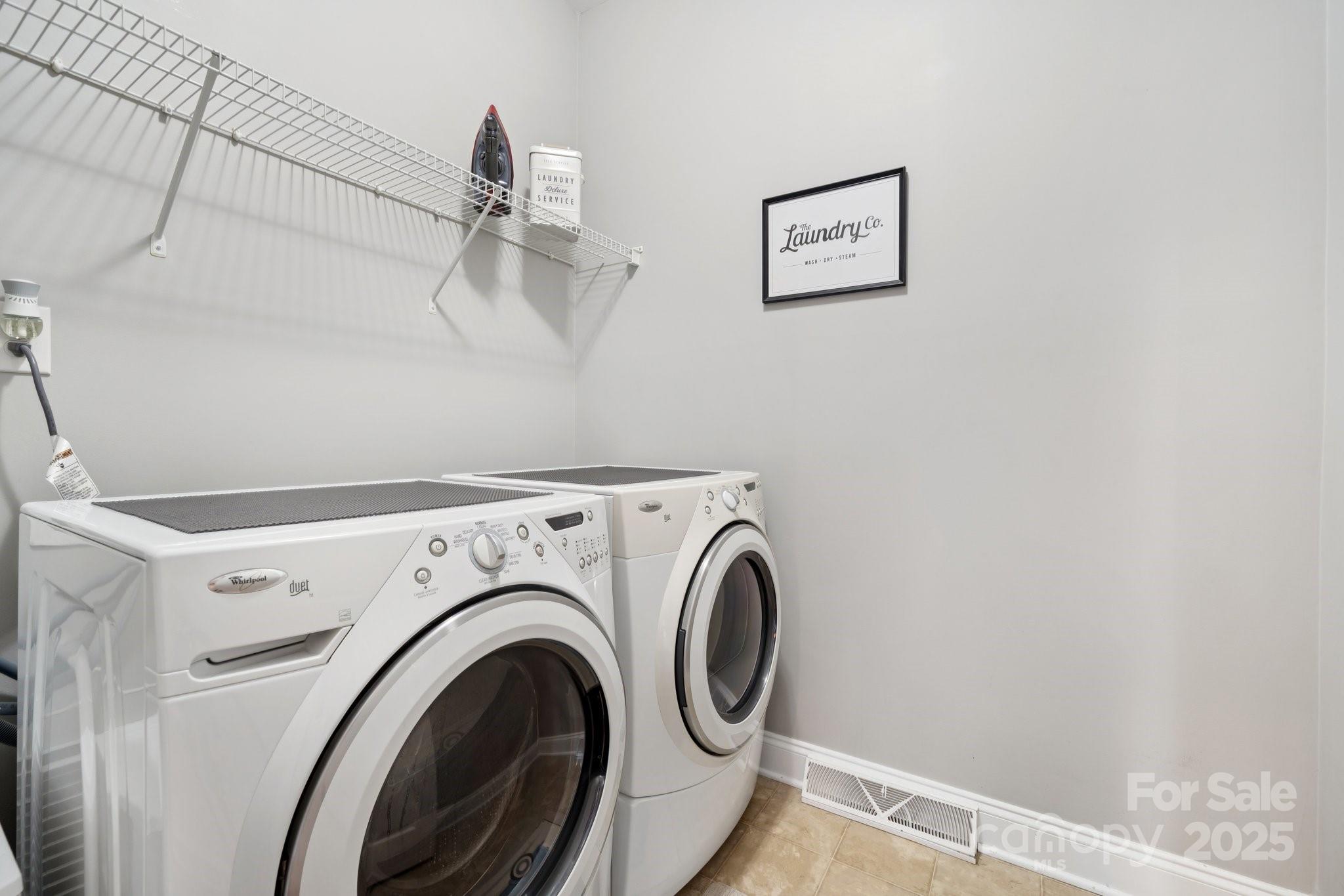 Waxhaw, North Carolina, 28173, United States, 4 Bedrooms Bedrooms, ,3 BathroomsBathrooms,Residential,For Sale,1974251