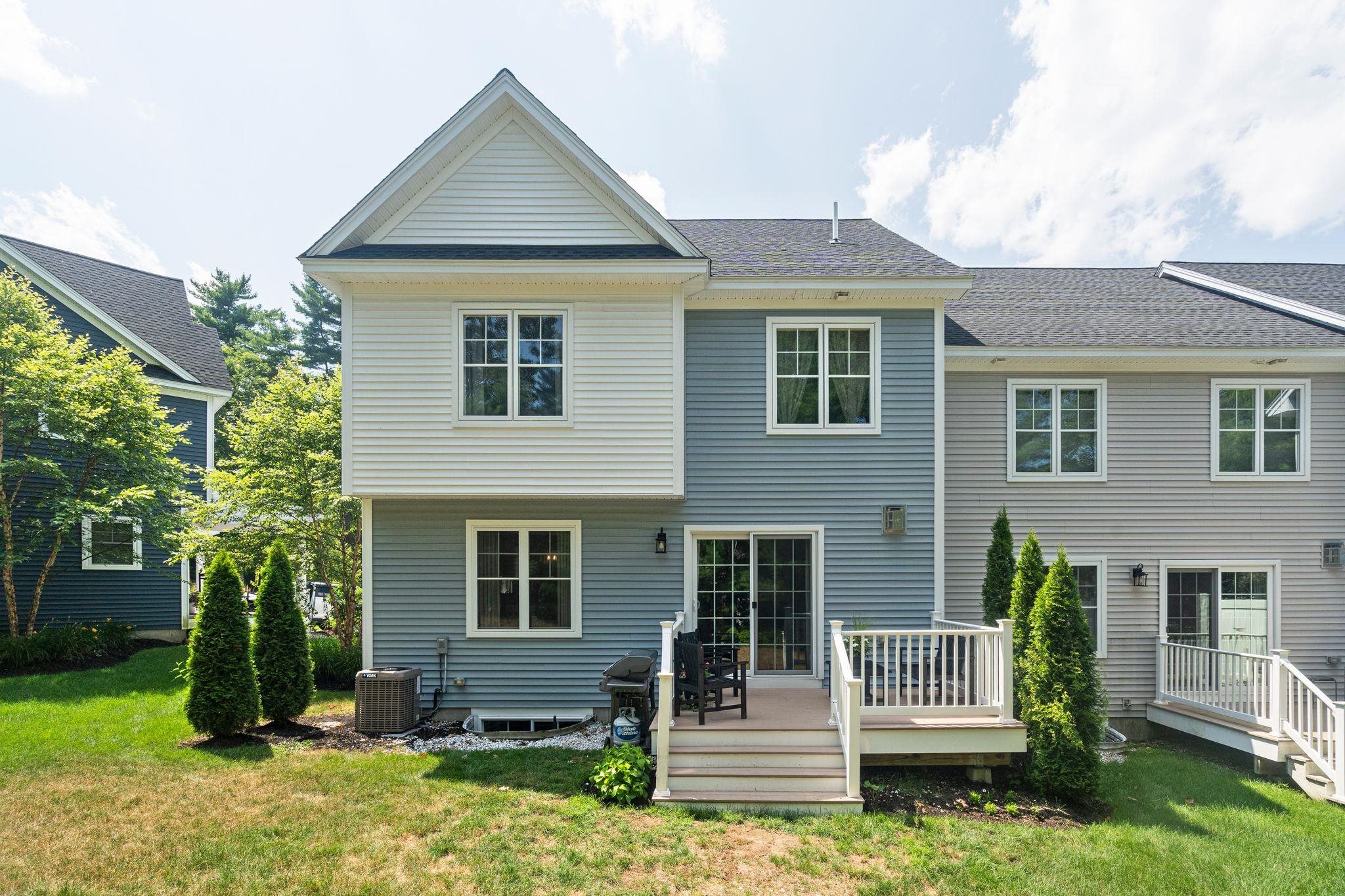 Manchester, New Hampshire, 03102, United States, 3 Bedrooms Bedrooms, ,2 BathroomsBathrooms,Residential,For Sale,1940953