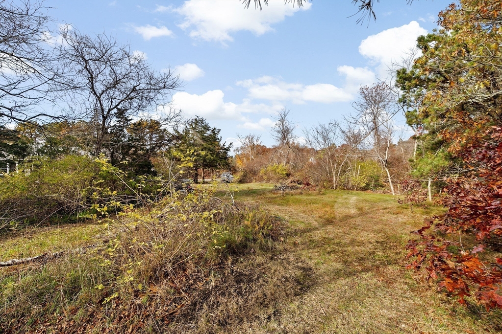 Dennis, Massachusetts, 02660, United States, 3 Bedrooms Bedrooms, ,2 BathroomsBathrooms,Residential,For Sale,1991064