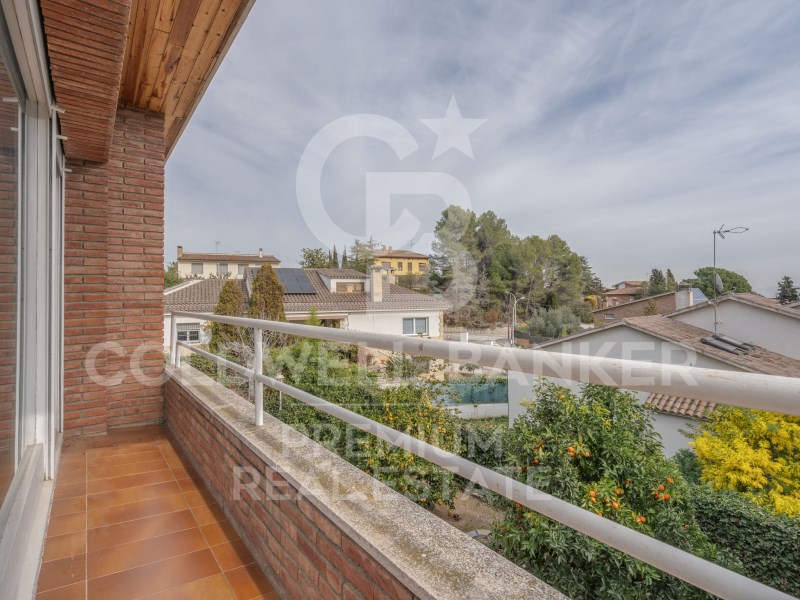 Cerdanyola del Vallès, Catalonia, ES, 4 Bedrooms Bedrooms, ,3 BathroomsBathrooms,Residential,For Sale,1622423