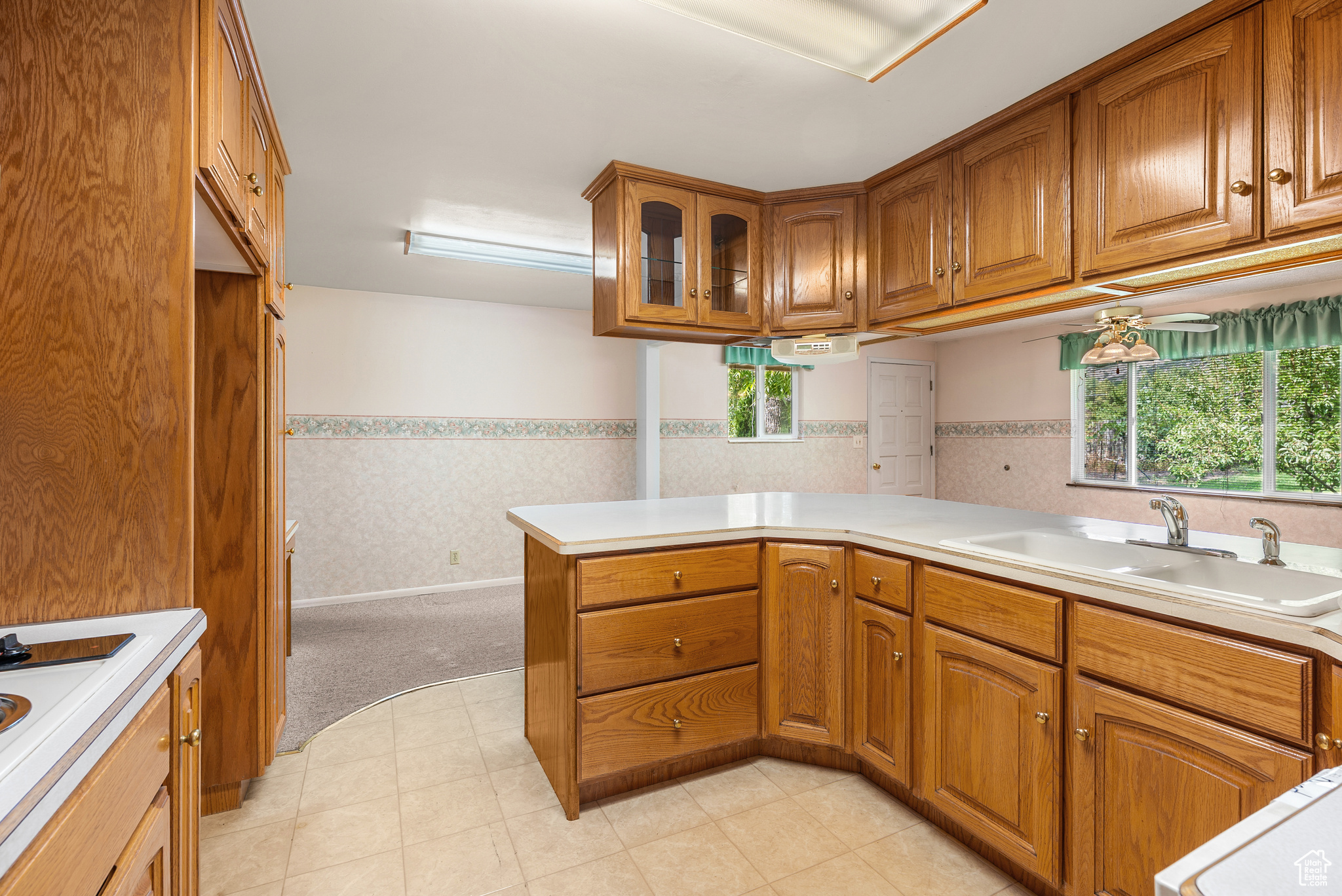Farmington, Utah, 84025, United States, 5 Bedrooms Bedrooms, ,1 BathroomBathrooms,Residential,For Sale,1927310
