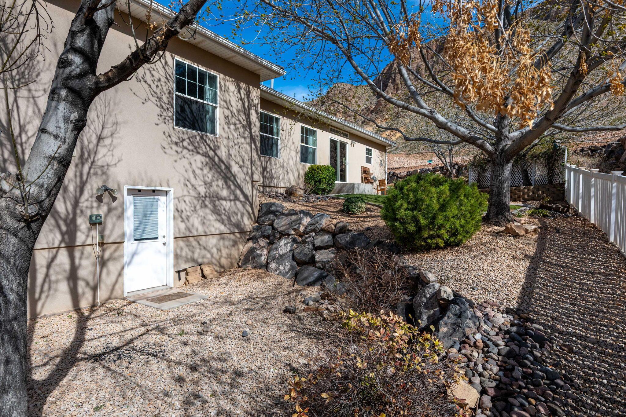 Hurricane, Utah, 84737, United States, 3 Bedrooms Bedrooms, ,3 BathroomsBathrooms,Residential,For Sale,2027412
