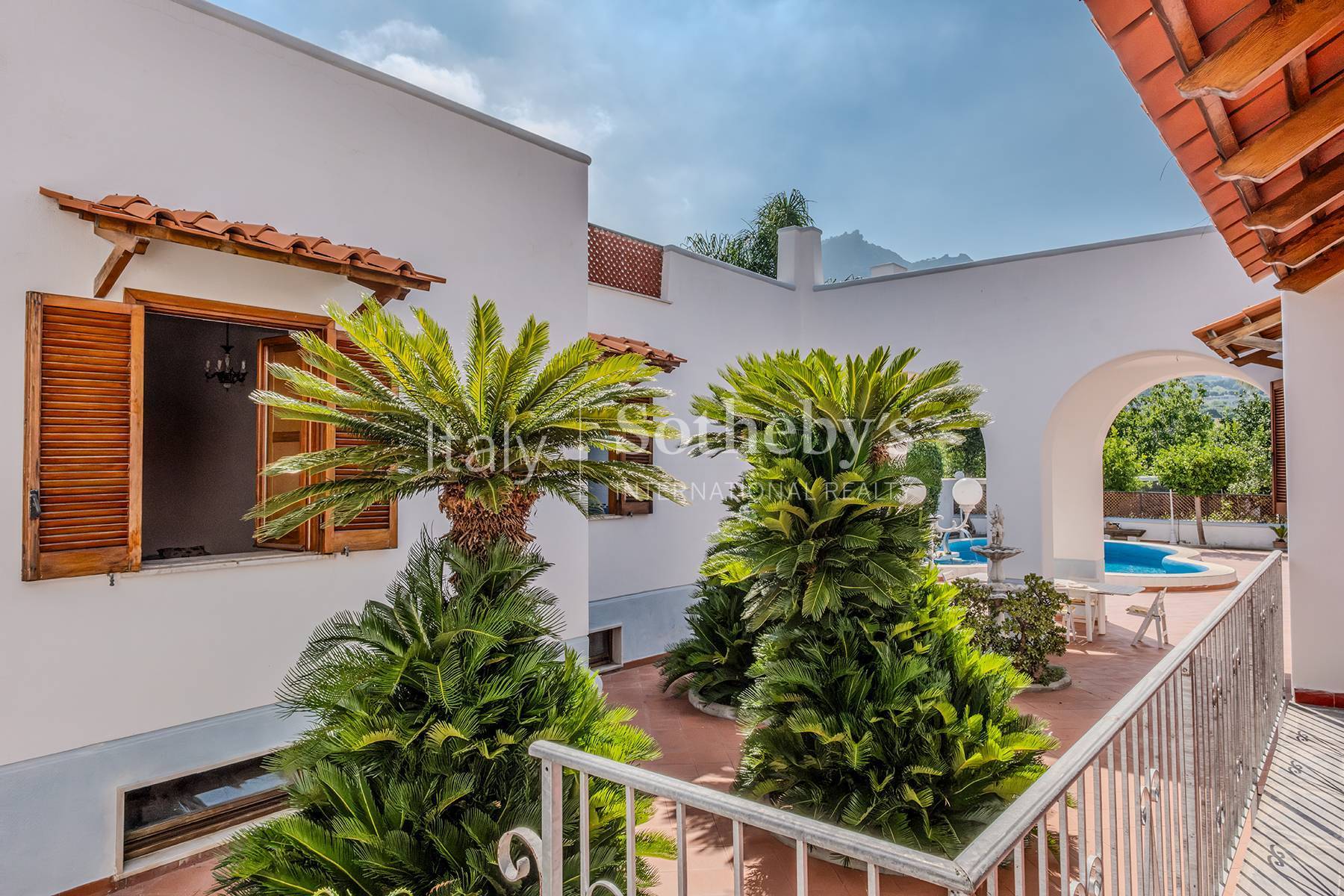  Prestigious villa with swimming pool in the heart of Forio - 物件實景