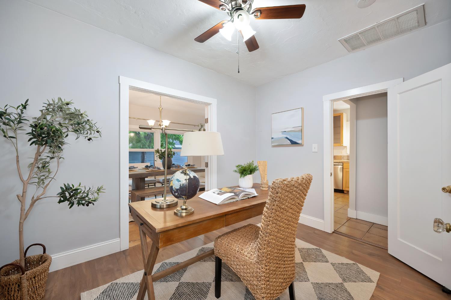 Sacramento, California, 95817, United States, 2 Bedrooms Bedrooms, ,1 BathroomBathrooms,Residential,For Sale,1991606