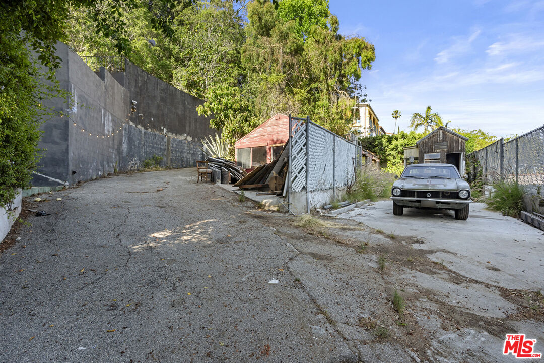 Los Angeles, California, 90046, United States, ,Land,For Sale,1891121