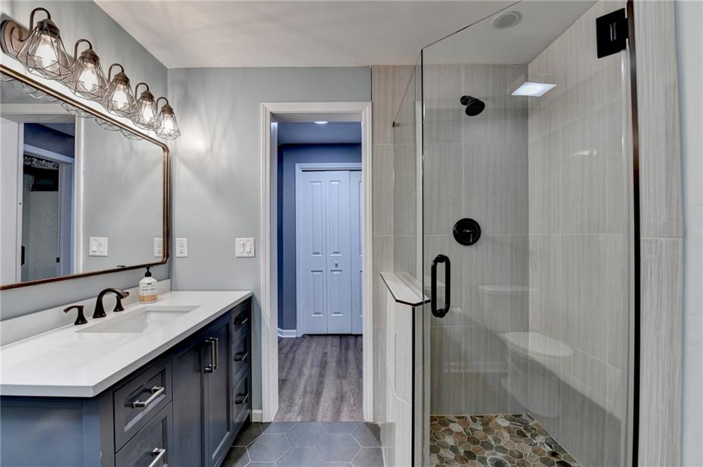 Canton, Georgia, 30115, United States, 6 Bedrooms Bedrooms, ,5 BathroomsBathrooms,Residential,For Sale,1975820