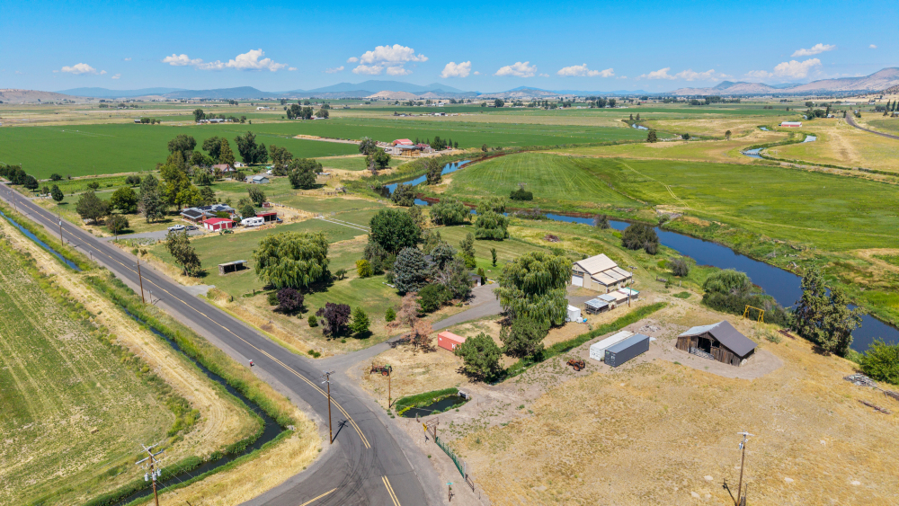 KLAMATH FALLS, Oregon, 97603, United States, 3 Bedrooms Bedrooms, ,2 BathroomsBathrooms,Residential,For Sale,1984285