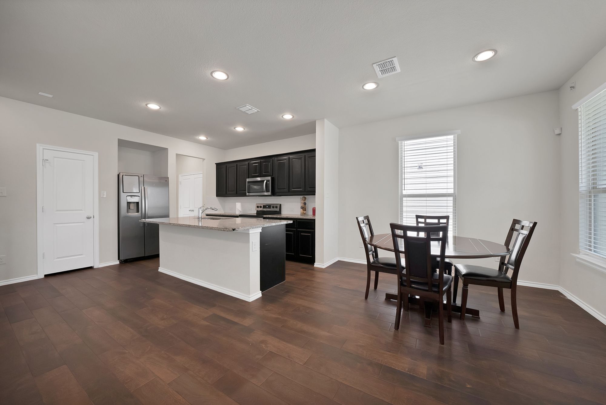  422 Milverton Drive, Fort Worth, TX, 76036 - 物件實景