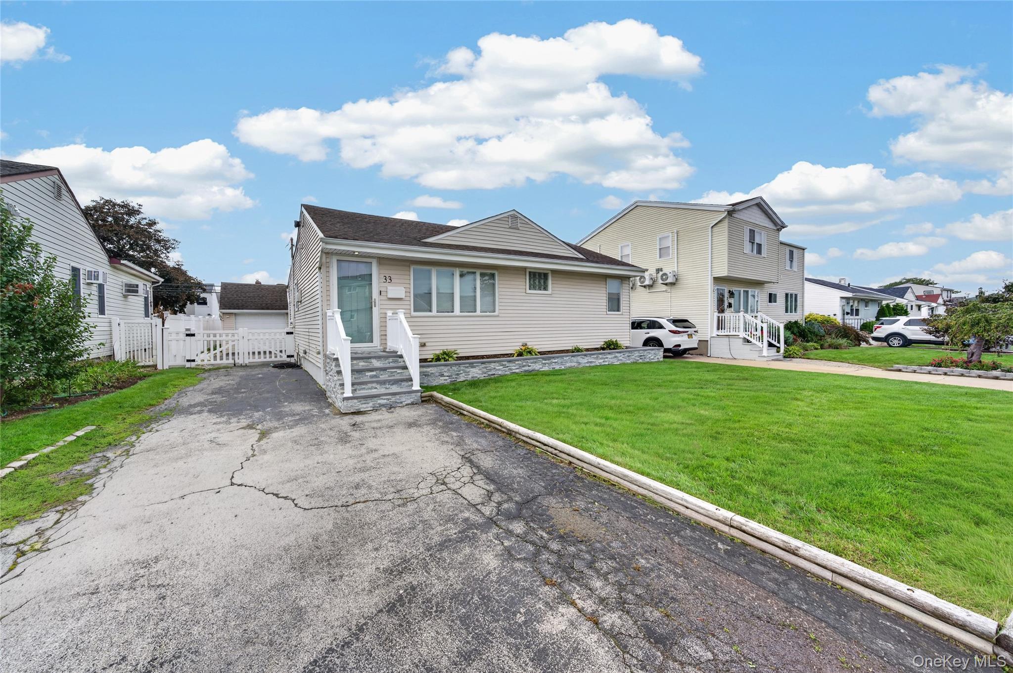 Hubbard Ave, Freeport, NY 11520