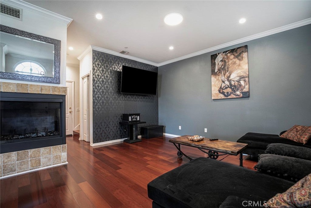 Sun Valley, California, 91352, United States, 3 Bedrooms Bedrooms, ,3 BathroomsBathrooms,Residential,For Sale,1938832