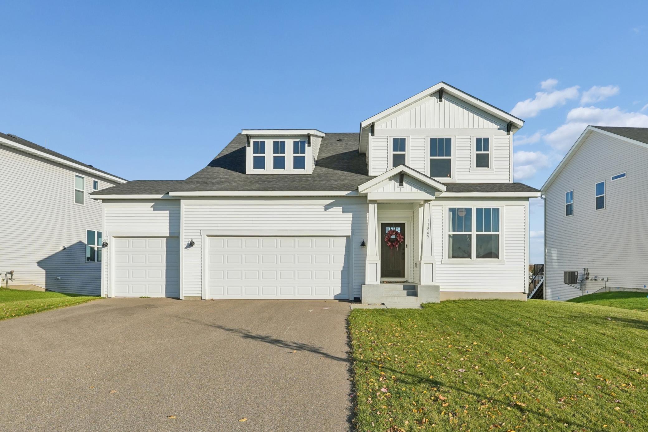 Lake Elmo, Minnesota, 55042, United States, 4 Bedrooms Bedrooms, ,3 BathroomsBathrooms,Residential,For Sale,1999668