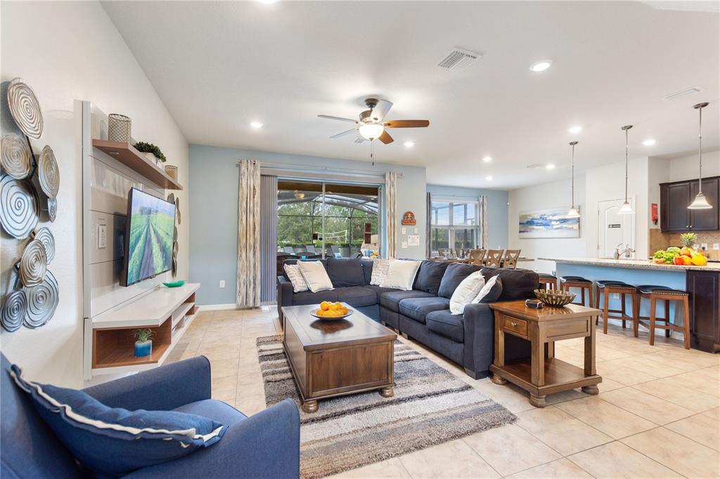 Davenport, Florida, 33837, United States, 5 Bedrooms Bedrooms, ,4 BathroomsBathrooms,Residential,For Sale,1933359