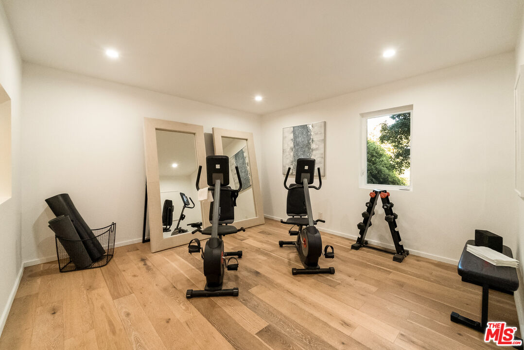 Studio City, California, 91604, United States, 5 Bedrooms Bedrooms, ,5 BathroomsBathrooms,Residential,For Sale,1827370