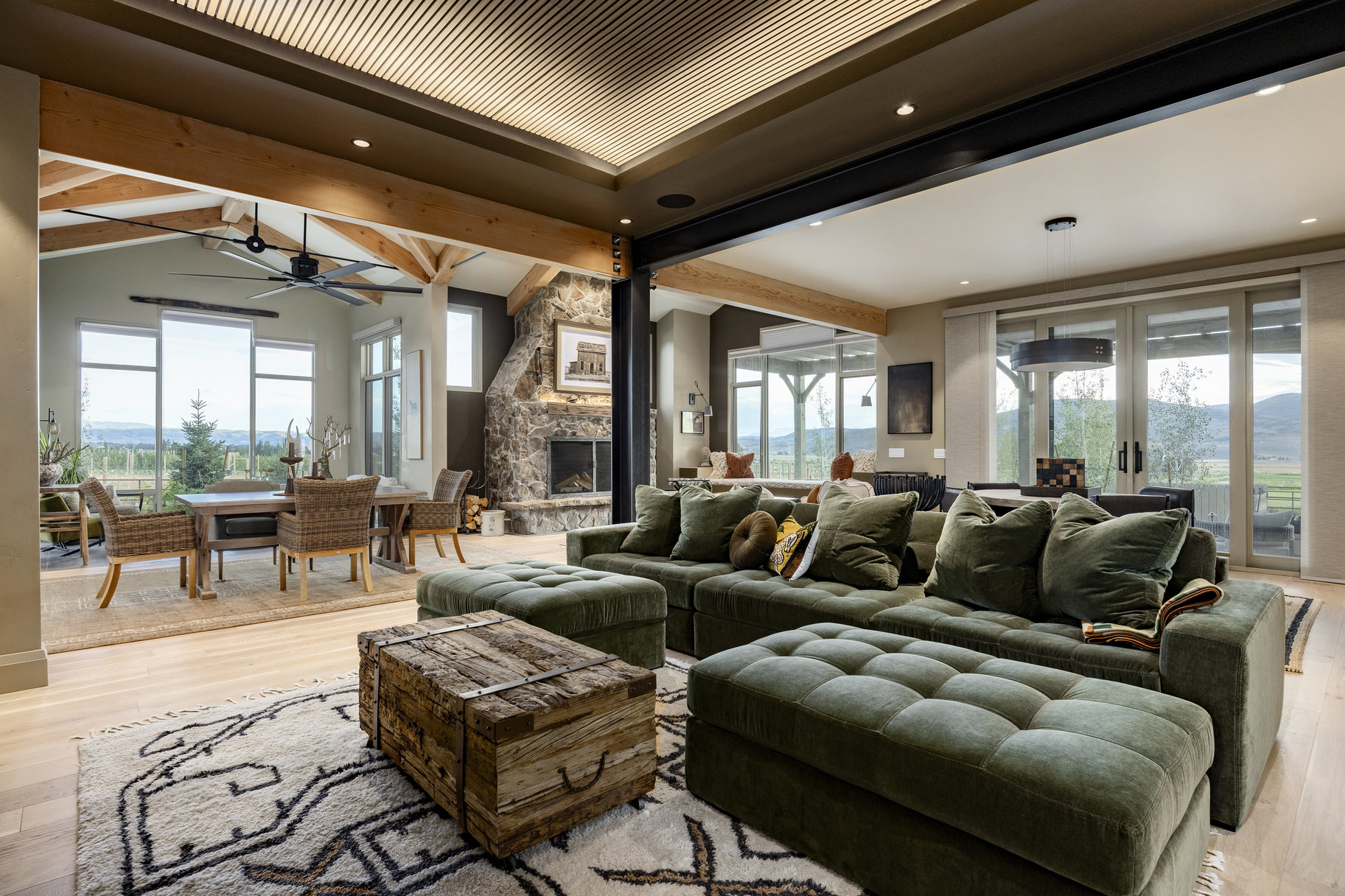  Rural Chic Farmhouse with Expansive Views and Seclusion - 物件實景