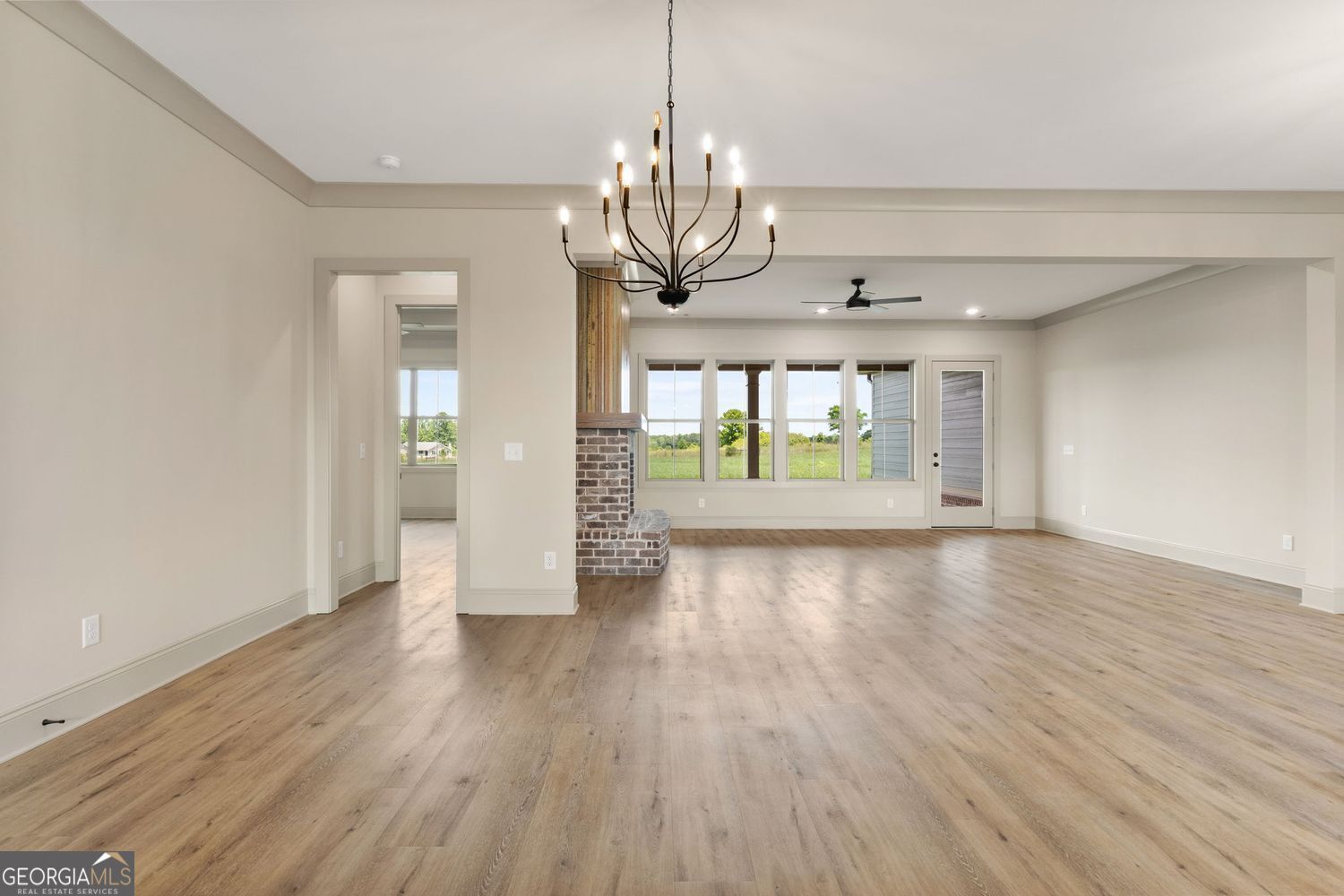 Barnesville, Georgia, 30204, United States, 4 Bedrooms Bedrooms, ,4 BathroomsBathrooms,Residential,For Sale,1859090