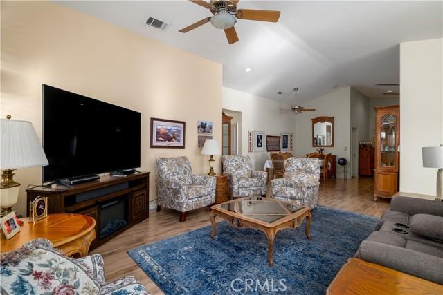 Murrieta, California, 92563, United States, 3 Bedrooms Bedrooms, ,2 BathroomsBathrooms,Residential,For Sale,1989095