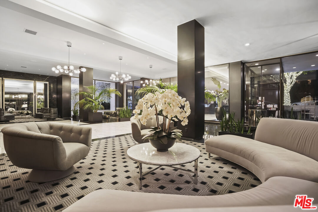 West Hollywood, California, 90069, United States, 2 Bedrooms Bedrooms, ,2 BathroomsBathrooms,Residential,For Sale,1910905