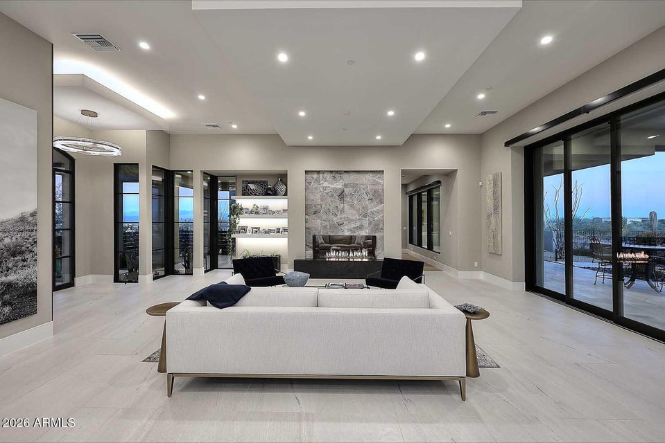 Scottsdale, Arizona, 85255, United States, 3 Bedrooms Bedrooms, ,Residential,For Sale,2009279