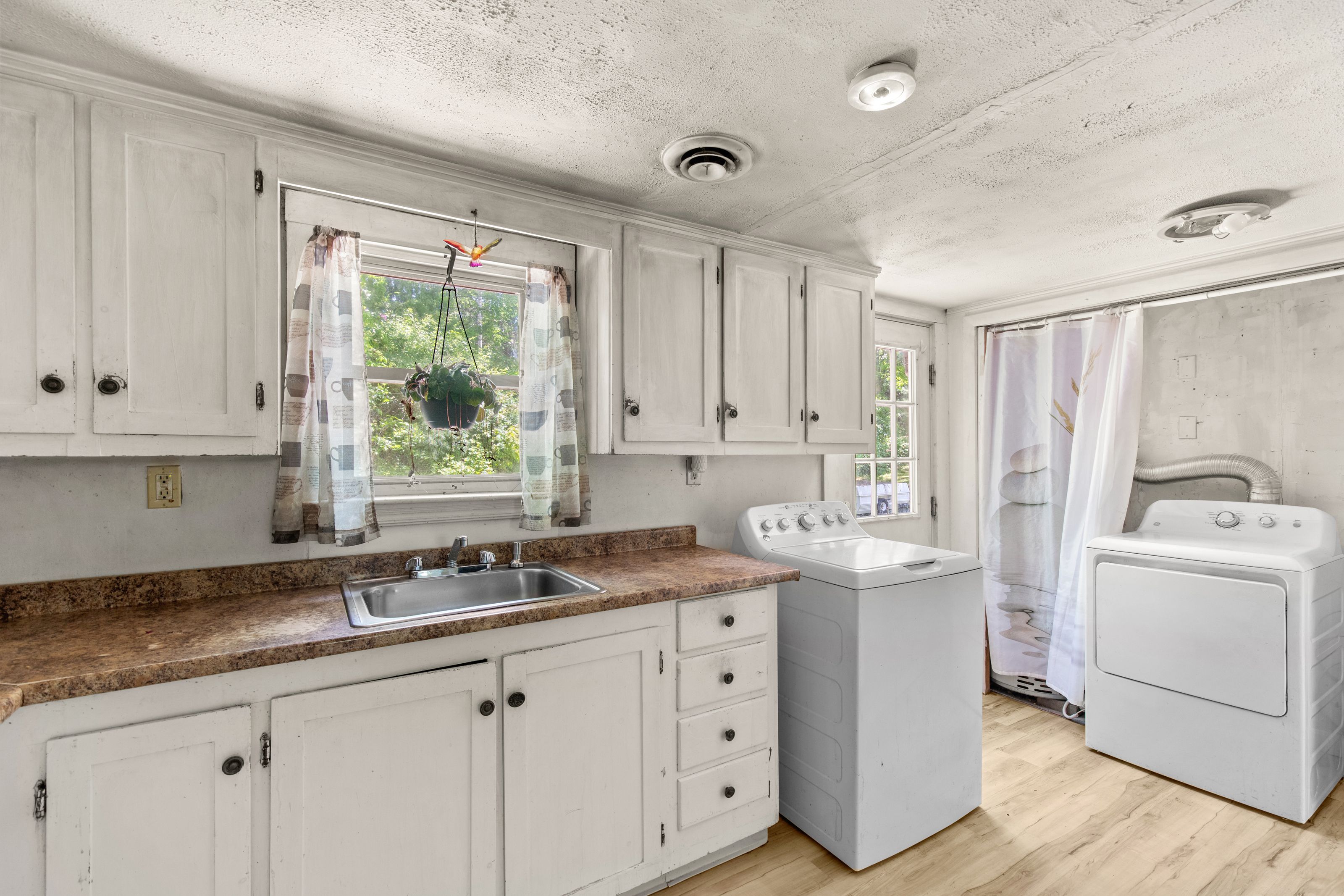  8 Pond View Circle, Plymouth, MA, 02360 - 物件實景