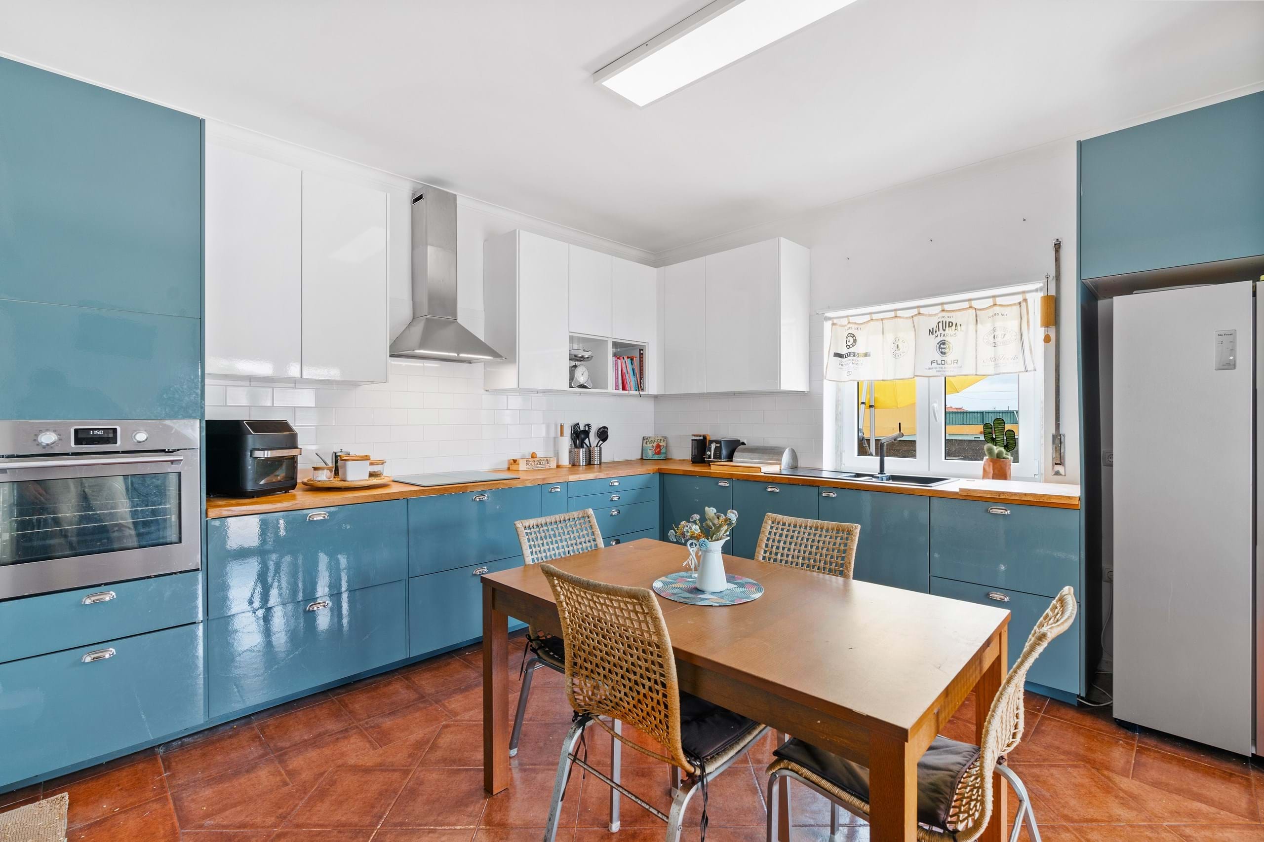 Sintra, Lisbon, 2705-8441, PT, 3 Bedrooms Bedrooms, ,3 BathroomsBathrooms,Residential,For Sale,1897650