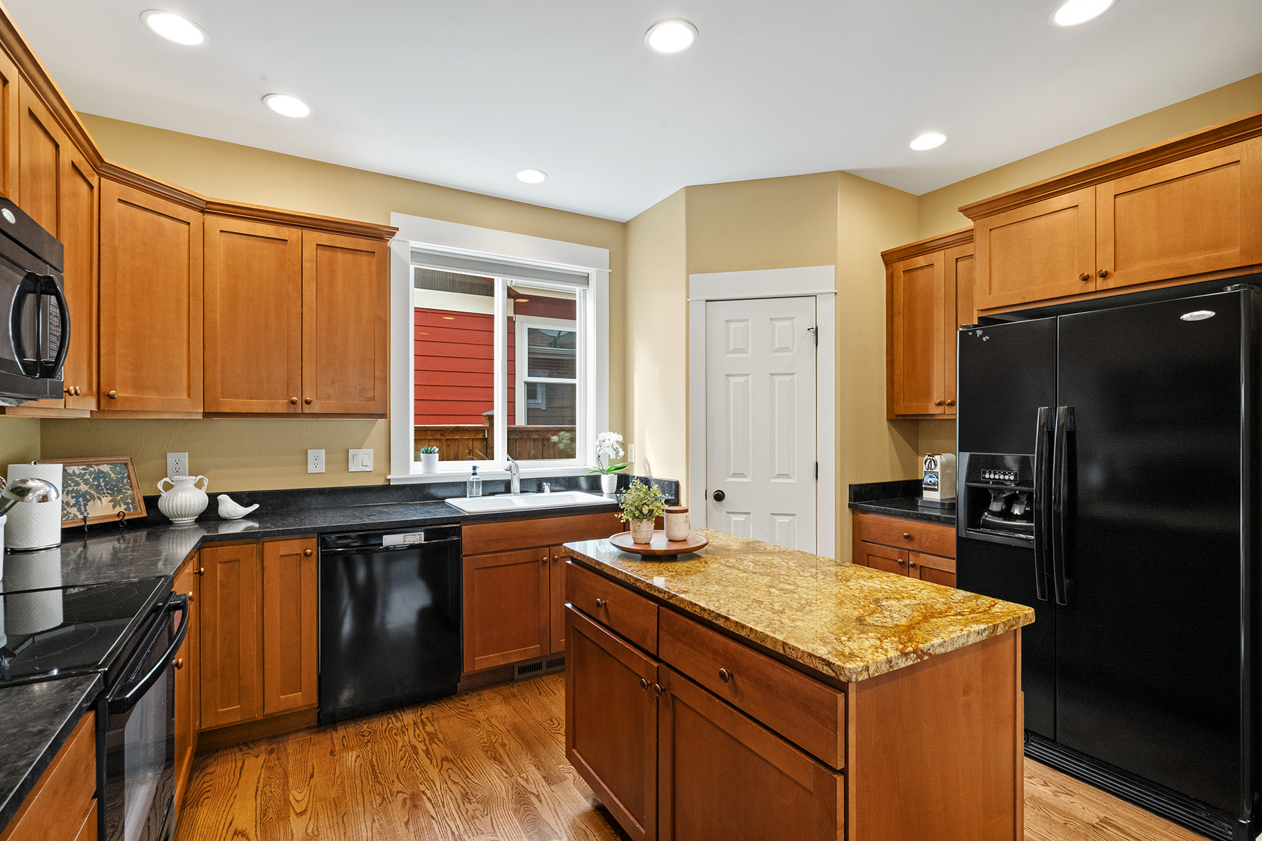  3179 Spring Ridge Drive - 物件實景