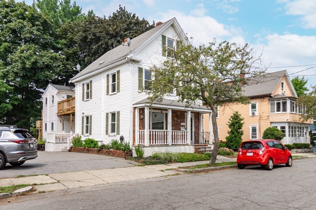 Wakefield, Massachusetts, 01880, United States, 4 Bedrooms Bedrooms, ,2 BathroomsBathrooms,Residential,For Sale,1976836