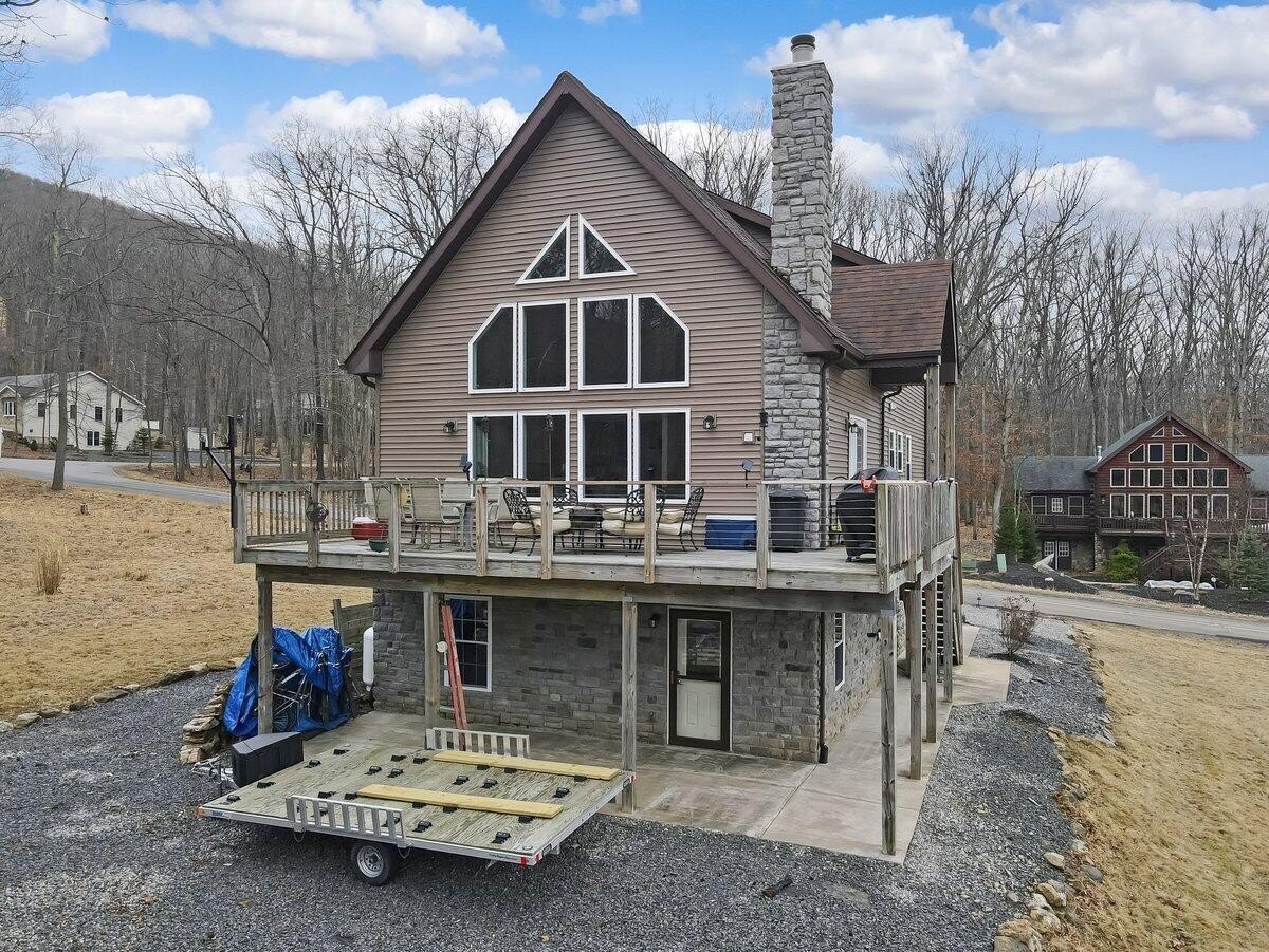 Hazleton, Pennsylvania, 18202, United States, 4 Bedrooms Bedrooms, ,3 BathroomsBathrooms,Residential,For Sale,1754491