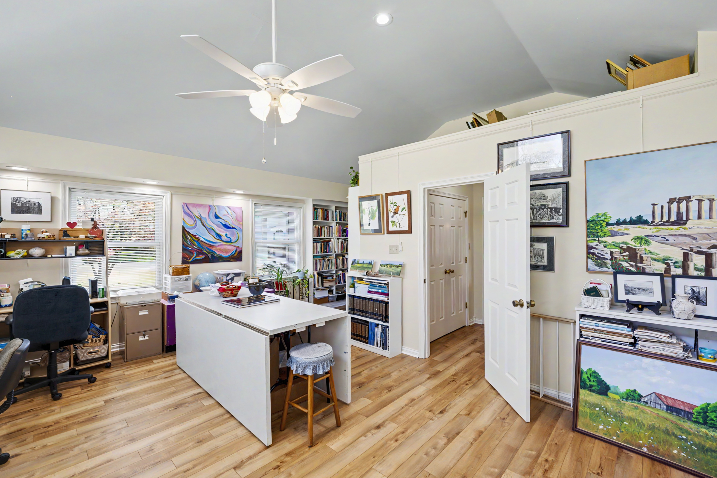  2033 Longview Drive - 物件實景