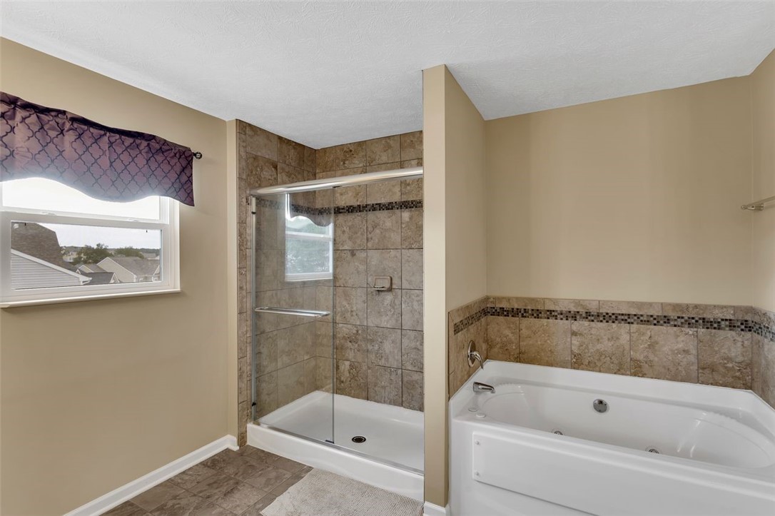 Jackson Twp, Pennsylvania, 16063, United States, 5 Bedrooms Bedrooms, ,4 BathroomsBathrooms,Residential,For Sale,1933406