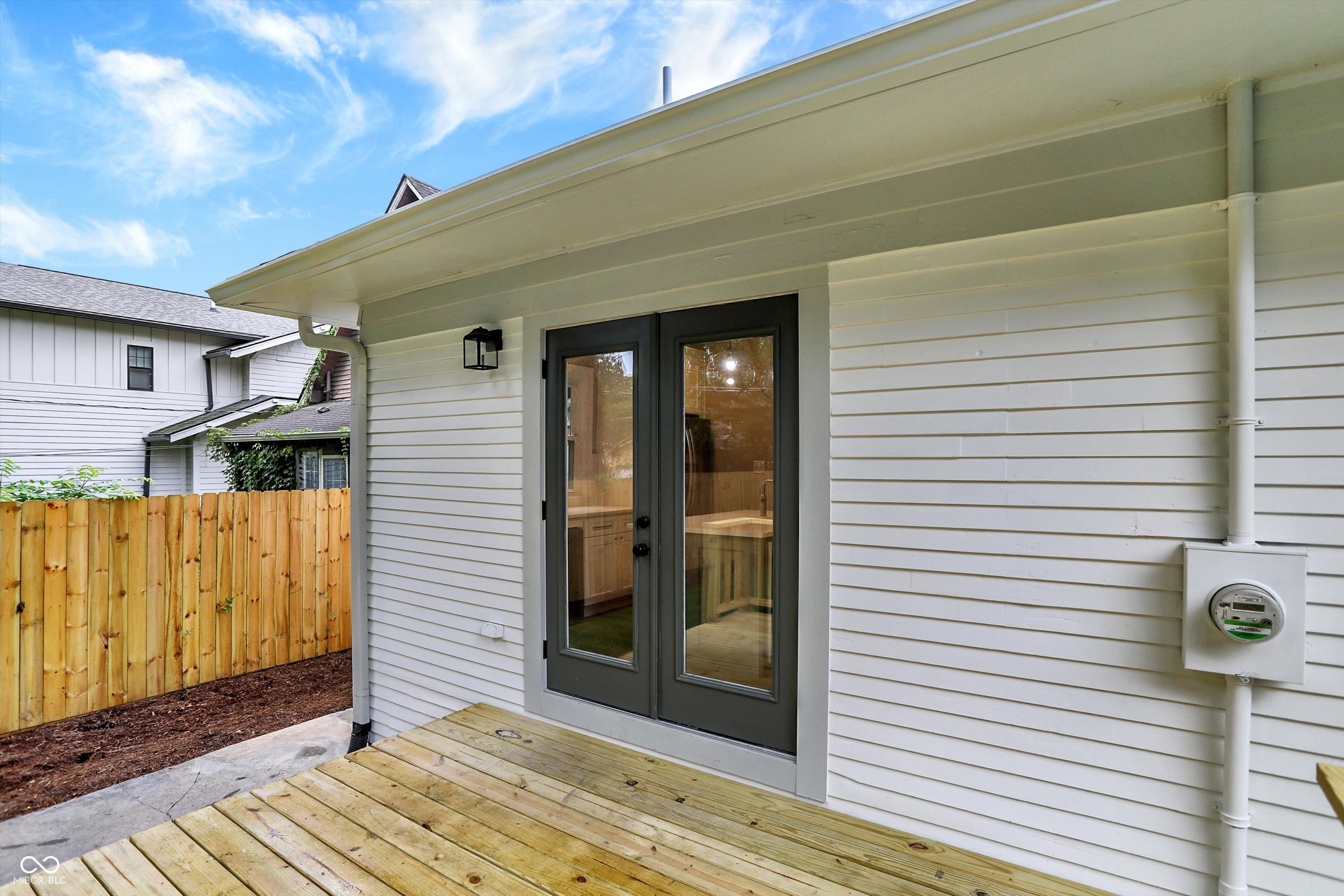 Indianapolis, Indiana, 46205, United States, 3 Bedrooms Bedrooms, ,3 BathroomsBathrooms,Residential,For Sale,1982816