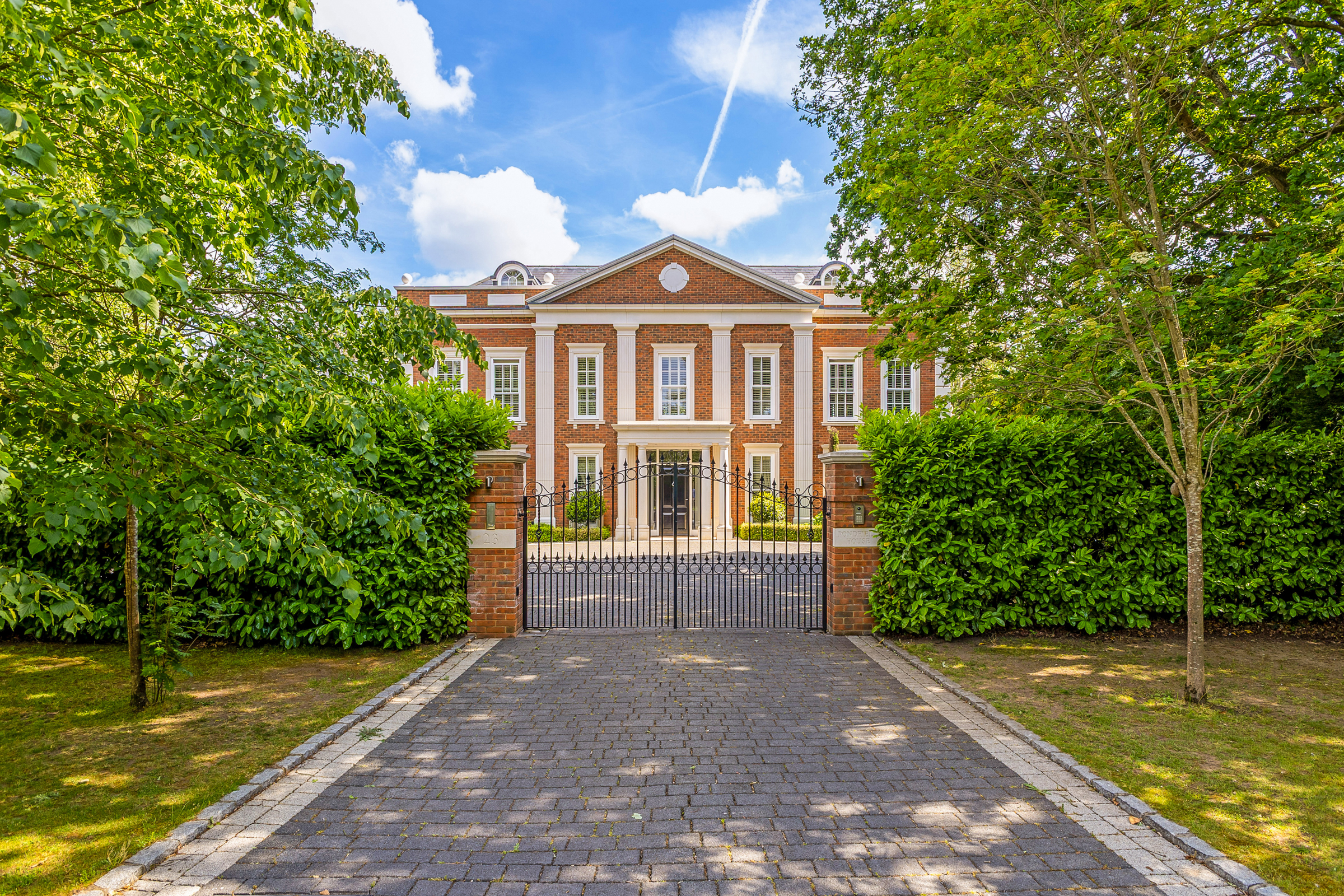  A Landmark Family House in Burwood Park - 物件實景